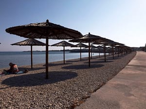 Tengerpart Vir központjában