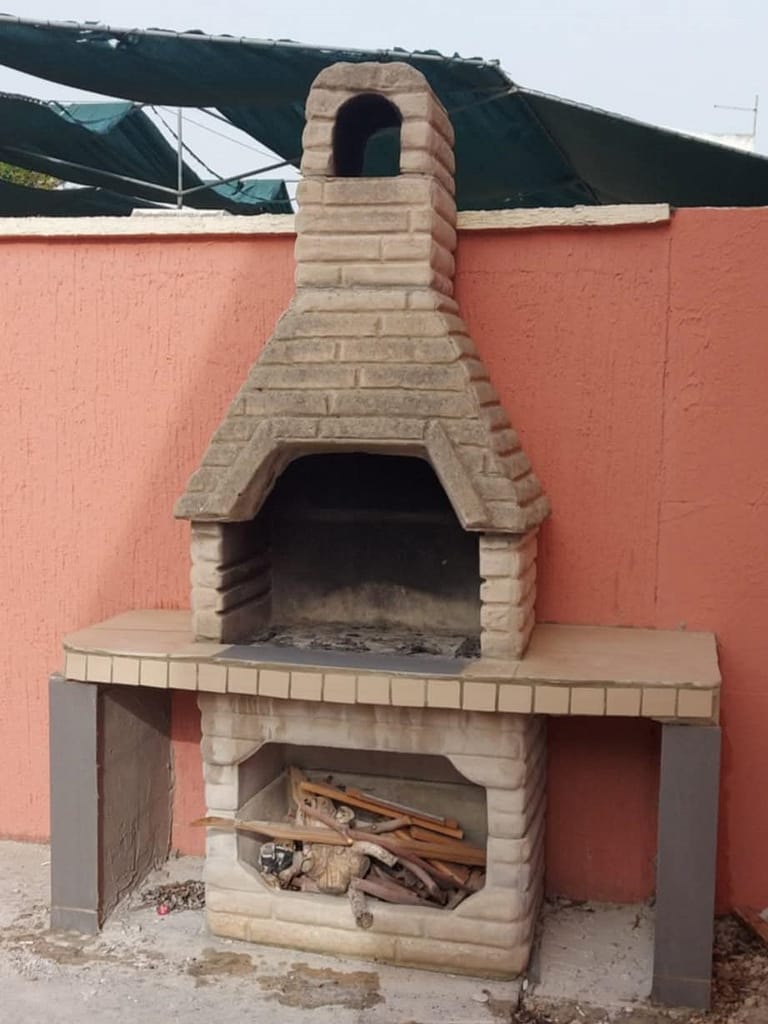 udvari grillsütő_ holiday in Vir